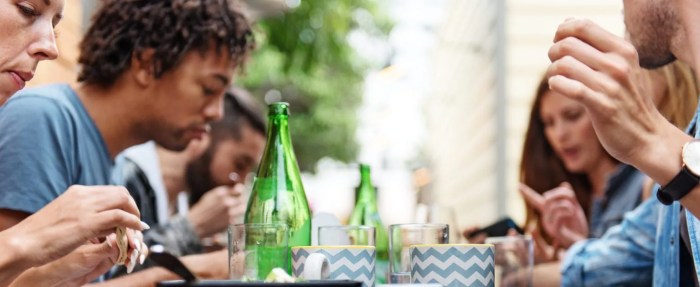 Cheap Food and Dining While Traveling